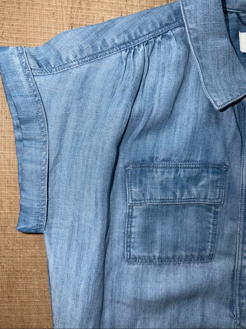 Vineyard Vines blue denim